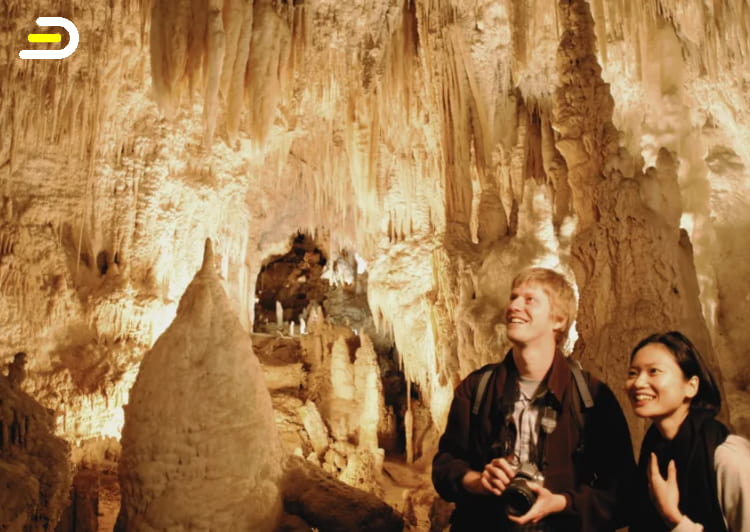 Aranui Cave 阿拉奴伊洞