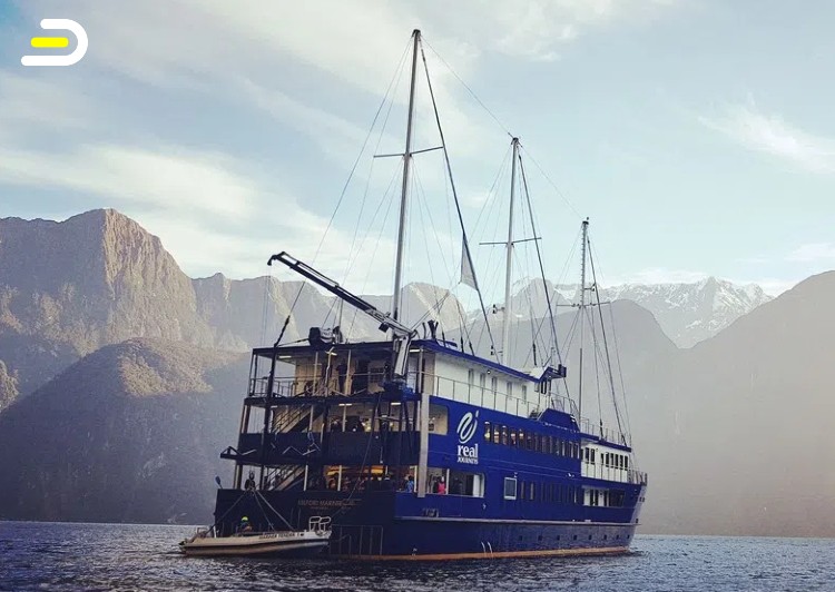 RealNZ Milford Sound Cruise and Coach+Heli ex Queenstown 米尔福德峡湾巡游（皇后镇大巴去直升飞机回）